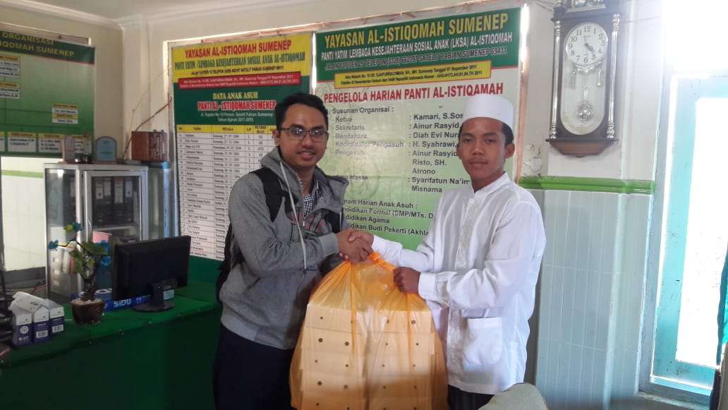 Pembagian Nasi Kotak dan Takjil Untuk Buka Puasa ke Panti Asuhan Al-Istiqamah