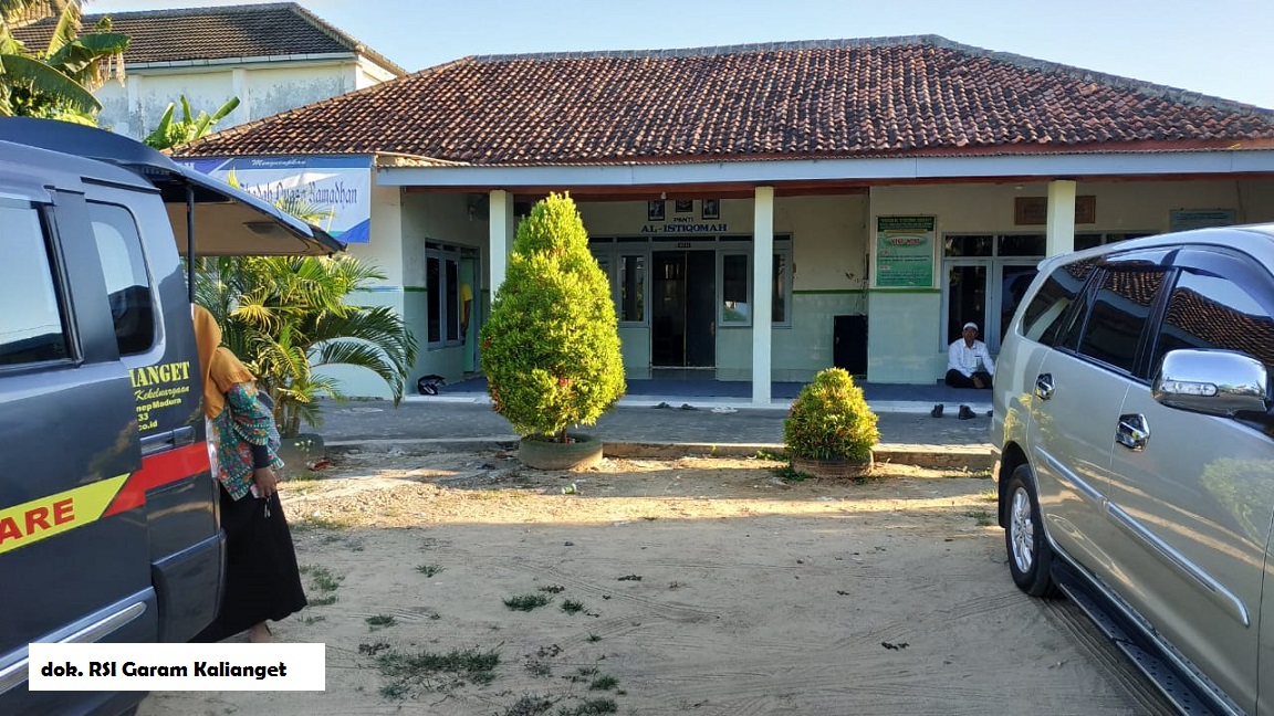 Pembagian Nasi Kotak dan Takjil Untuk Buka Puasa ke Panti Asuhan Al-Istiqamah